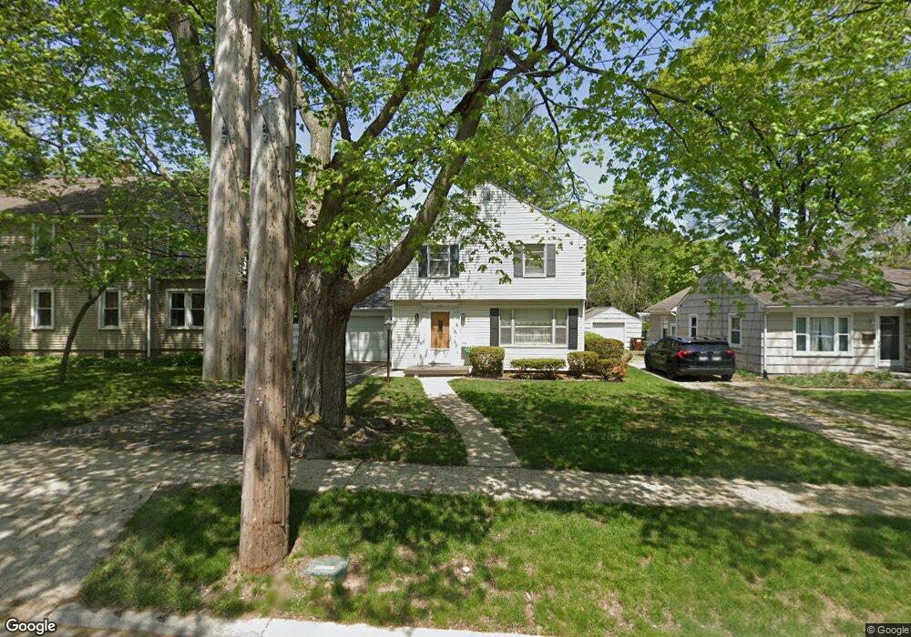 824 W Maple Ave, Adrian, MI 49221 - photo 1