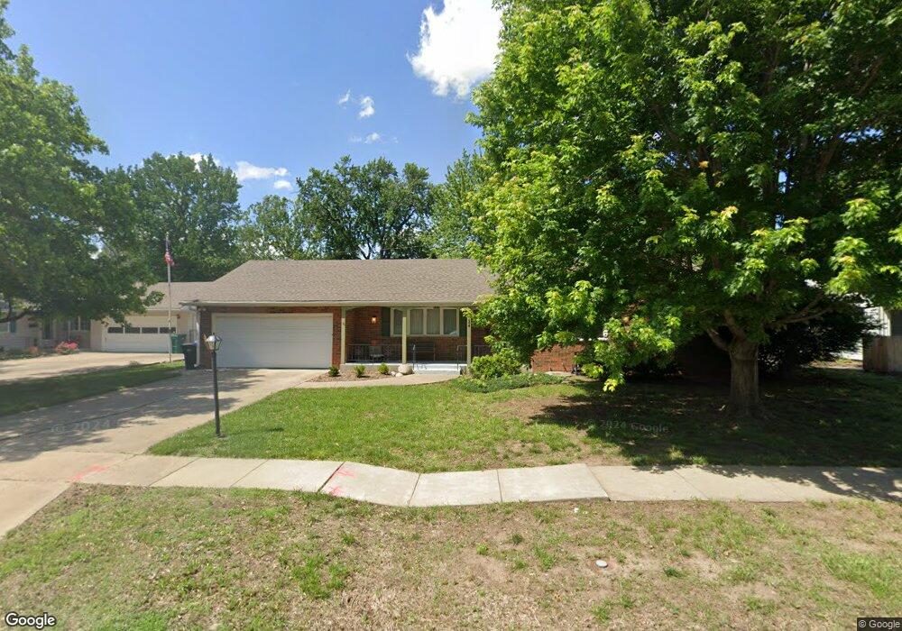 1924 SW 30th St, Topeka, KS 66611 - photo 1