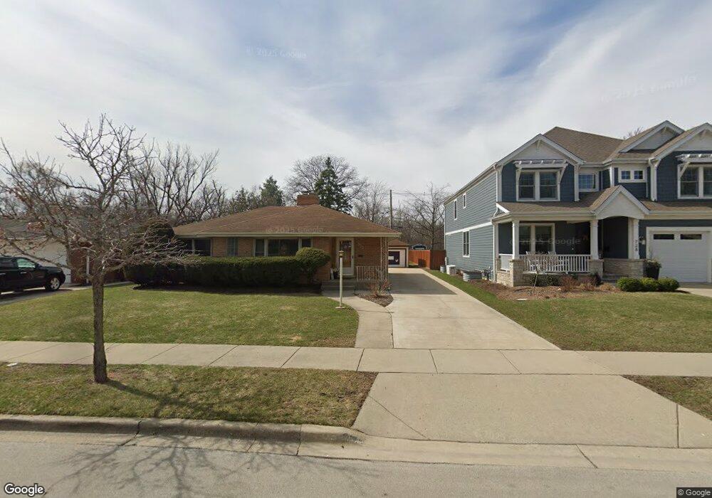732 S Fairview Ave, Elmhurst, IL 60126 - photo 1