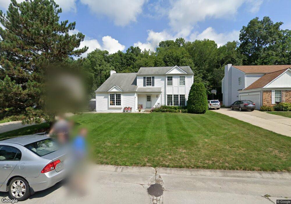 1730 Poppleton Dr, West Bloomfield, MI 48324 - photo 1