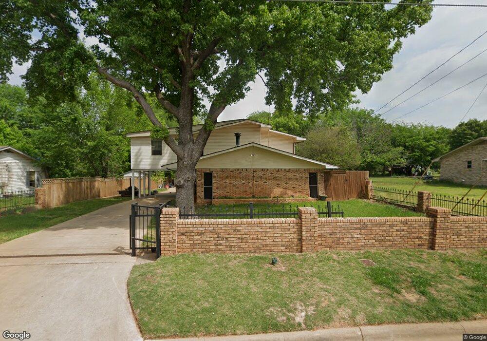 2611 W Elm St, Denison, TX 75020 - photo 1