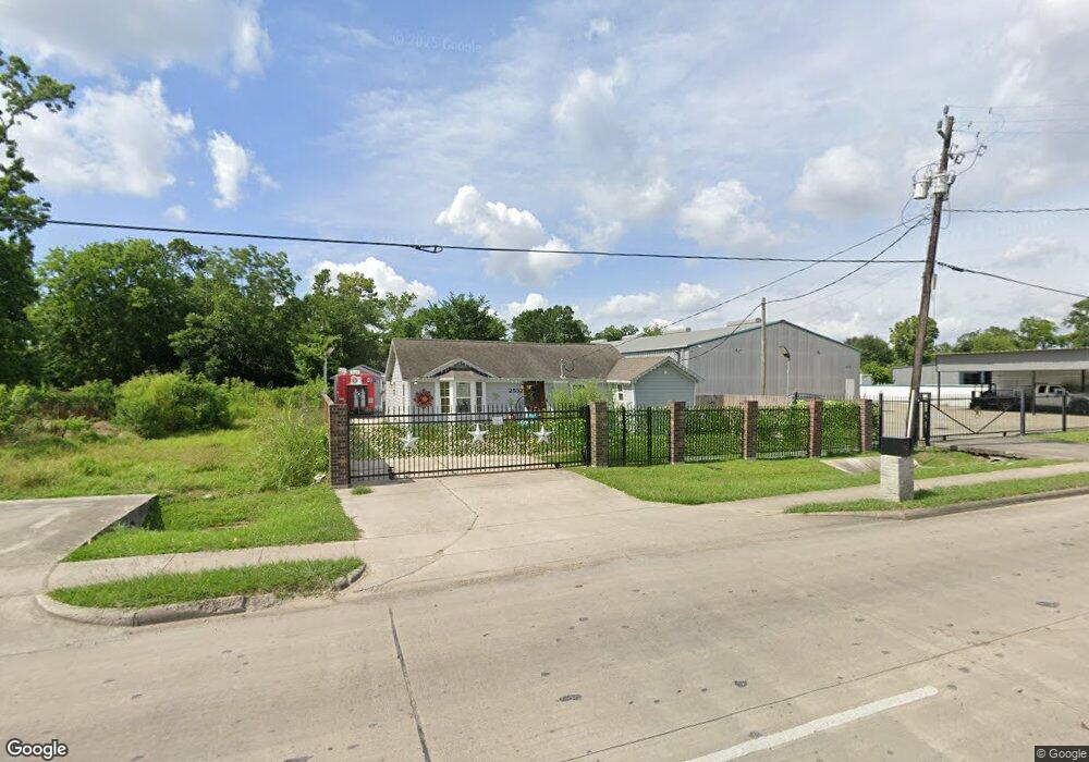 2532 Little York Rd, Houston, TX 77093 - photo 1