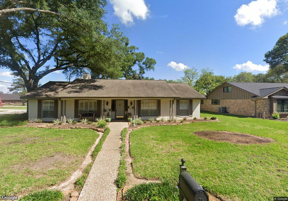 610 Inwood Dr, Tomball, TX 77375 - photo 1