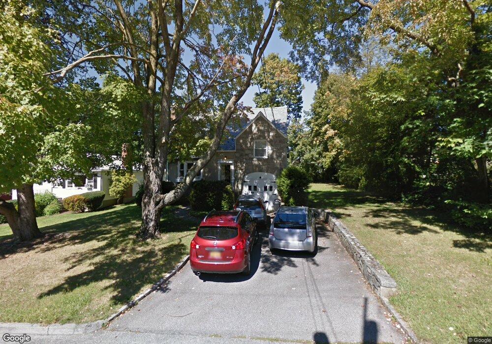 27 Iroquois Rd, Ossining, NY 10562 - photo 1