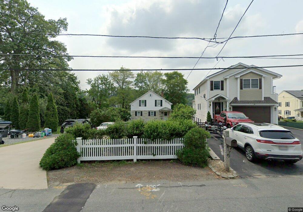 24 Shore Dr, Dracut, MA 01826 - photo 1