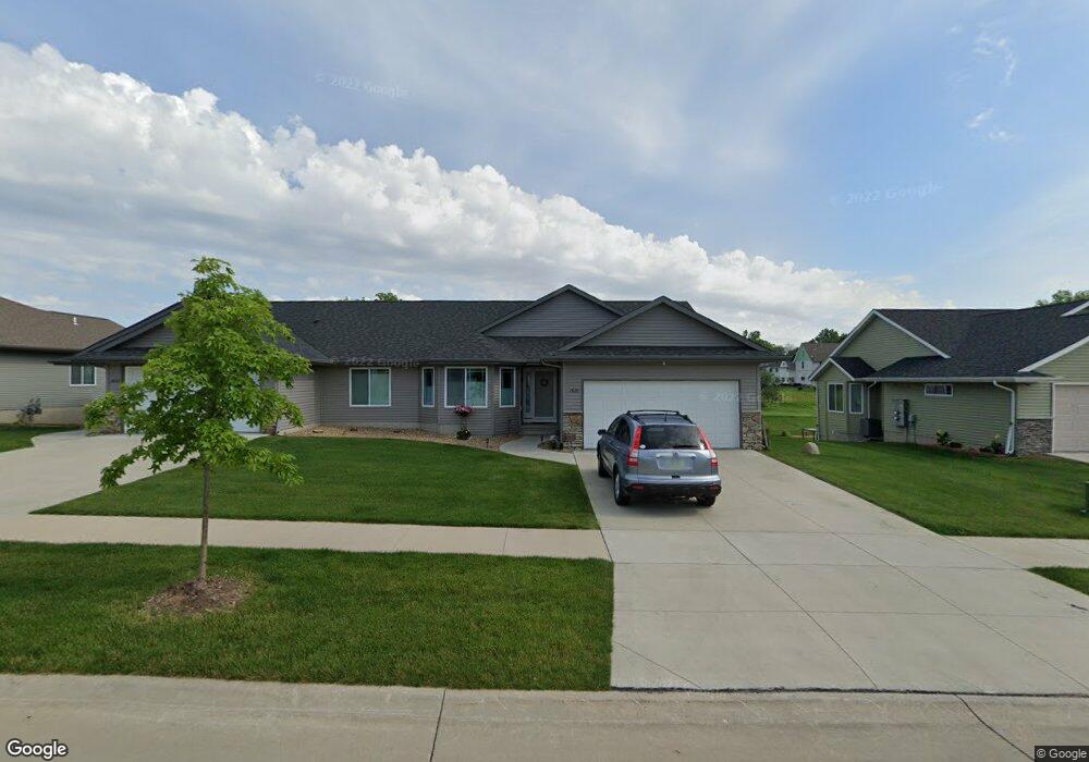 1820 Rosehill Dr SW, Cedar Rapids, IA 52404 - photo 1