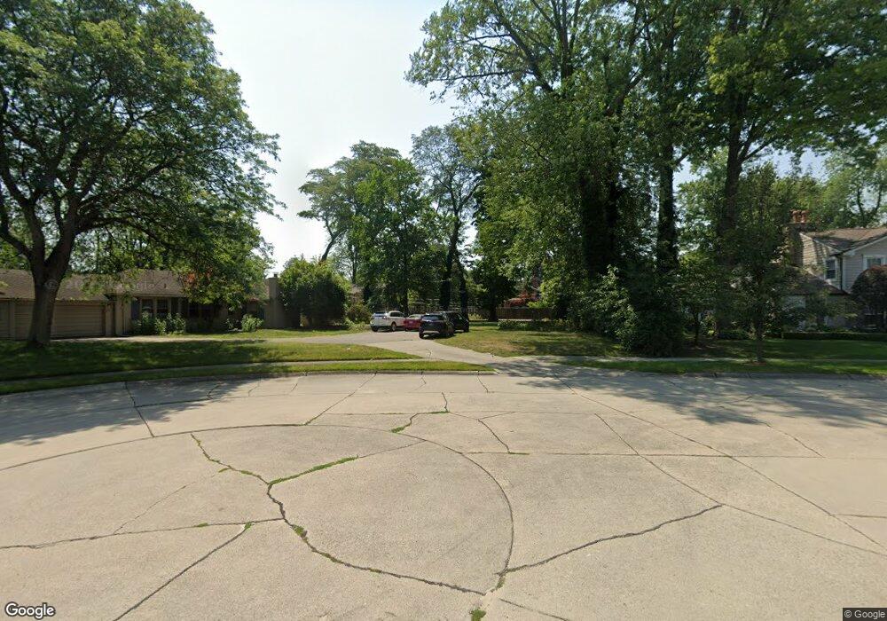 521 Deeplands Ct, Grosse Pointe Shores, MI 48236 - photo 1