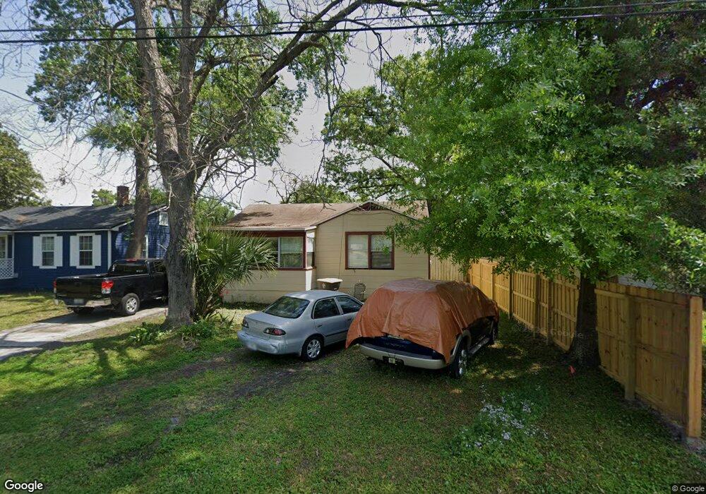 1155 Wycoff Ave, Jacksonville, FL 32205 - photo 1