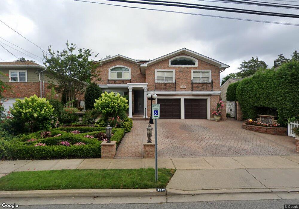 1915 Julian Ln, Merrick, NY 11566 - photo 1