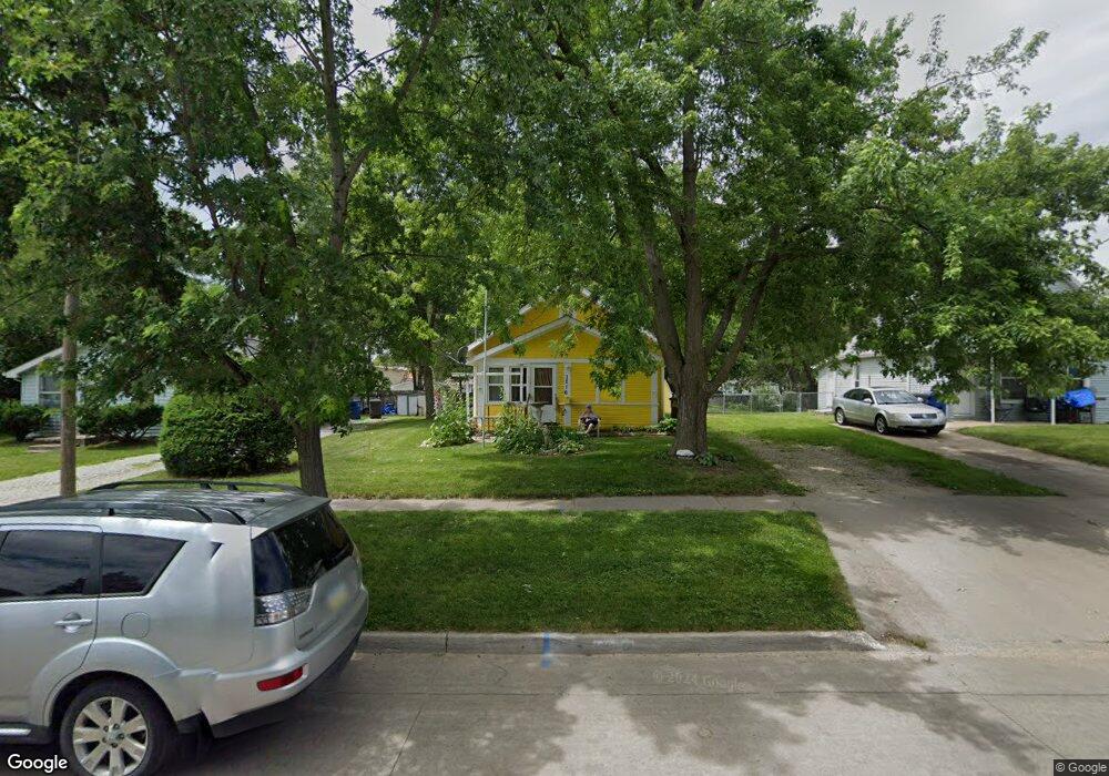 1216 E 27th Ct, Des Moines, IA 50317 - photo 1