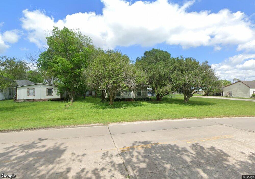 2513 6th St, Bay City, TX 77414 - photo 1