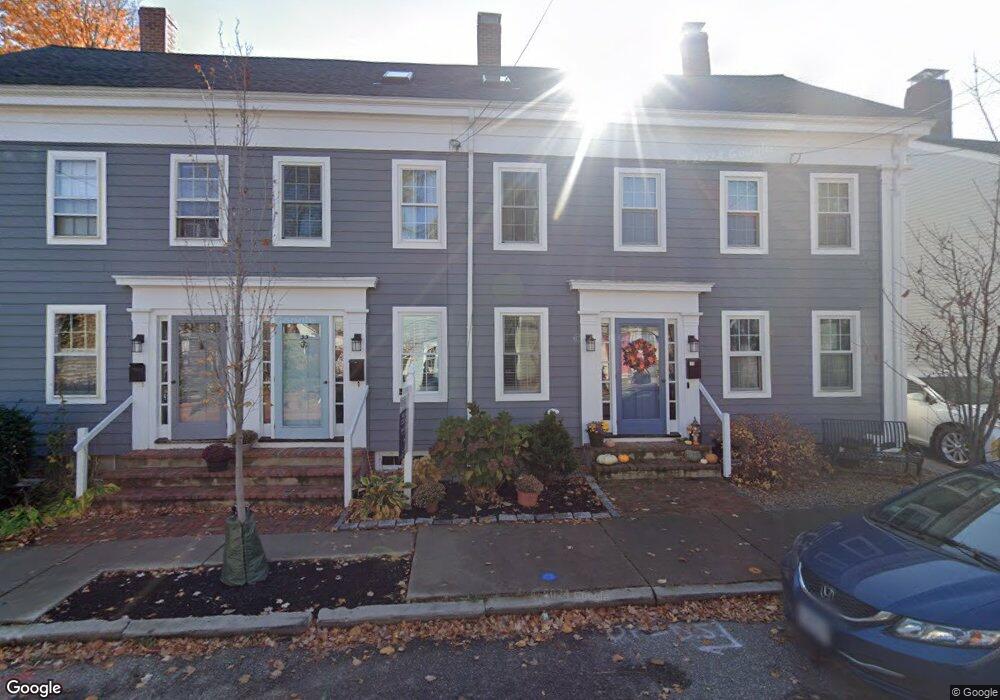 31 Warren St unit 1, Newburyport, MA 01950 - photo 1