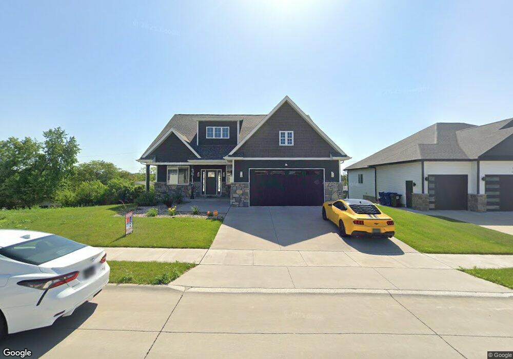 3809 Joyce Ln, Davenport, IA 52806 - photo 1