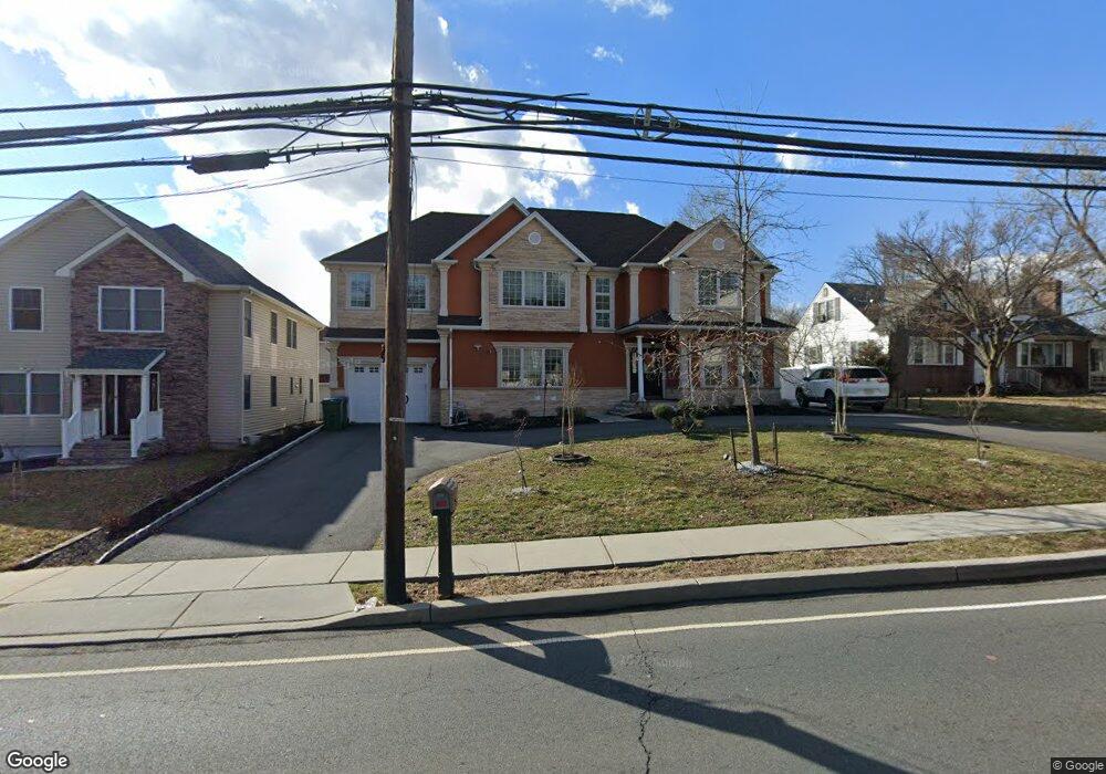 215 Plainfield Rd, Edison, NJ 08820 - photo 1