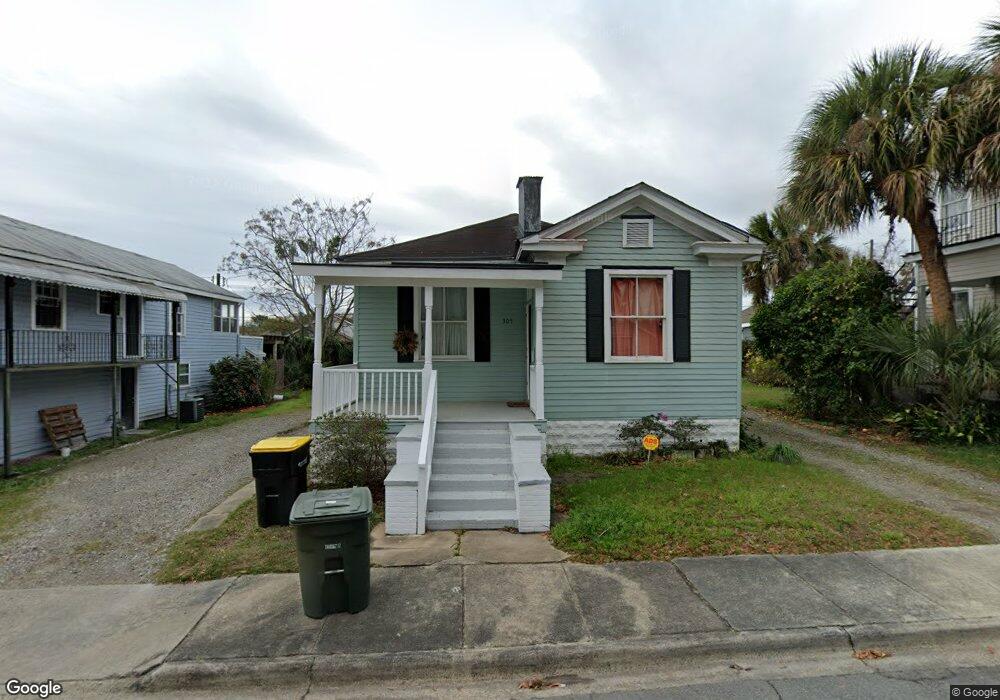 305 Maupas Ave, Savannah, GA 31401 - photo 1