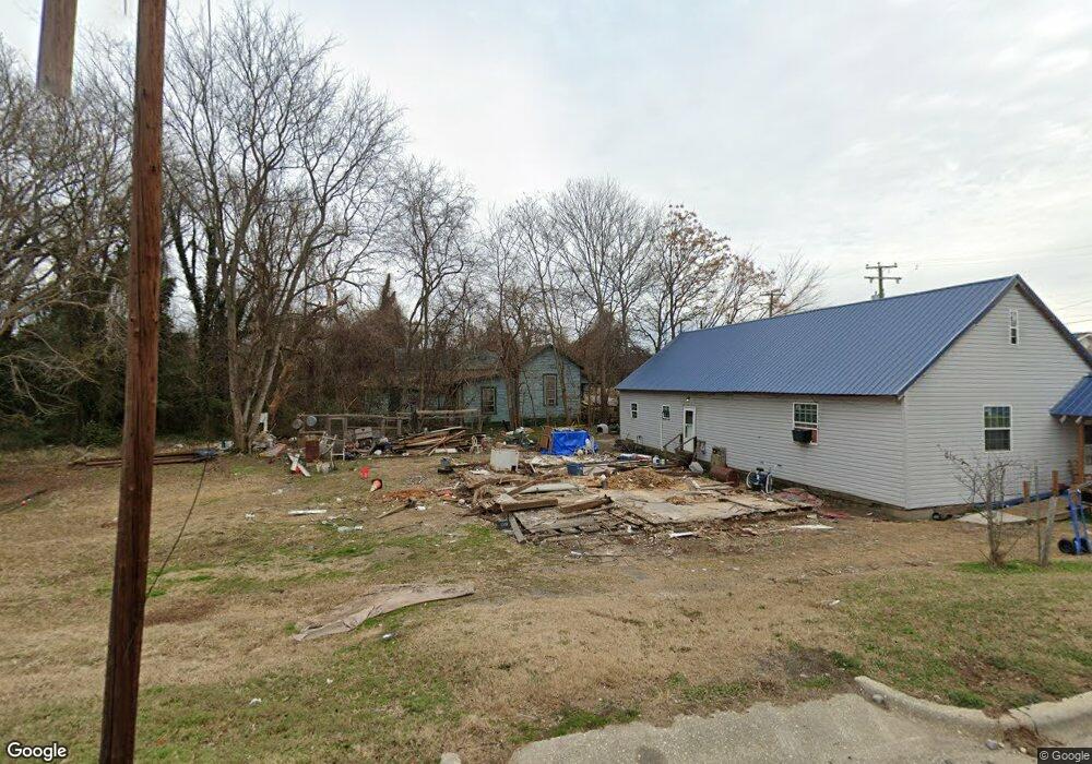 202 W 2nd St, Weldon, NC 27890 - photo 1