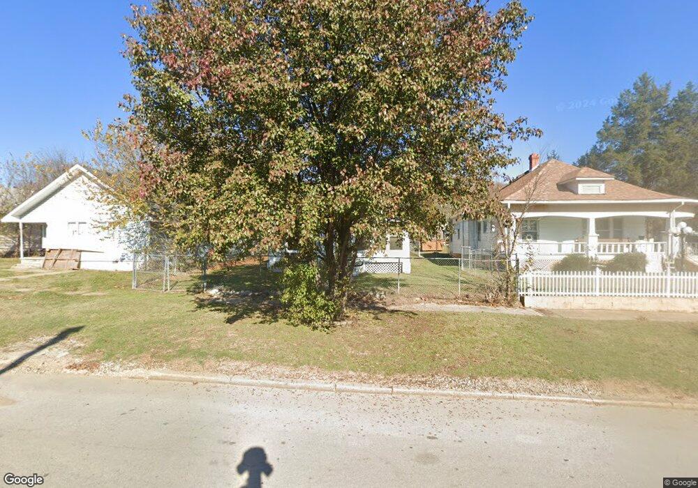 404 W Cummings St, Henryetta, OK 74437 - photo 1