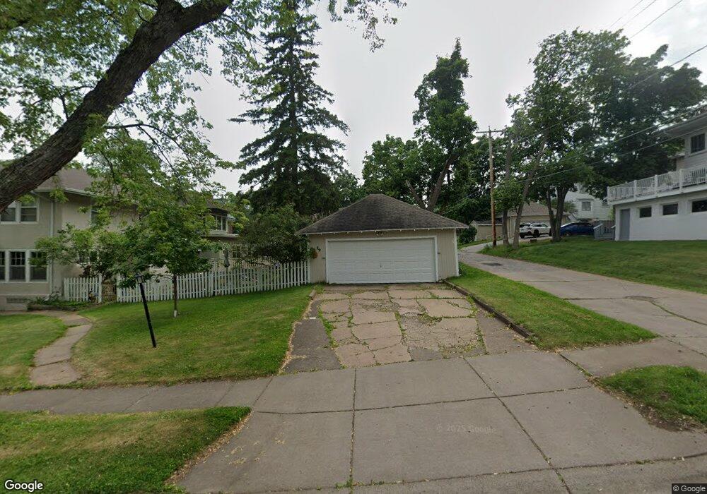 29 S 30th Ave E, Duluth, MN 55812 - photo 1