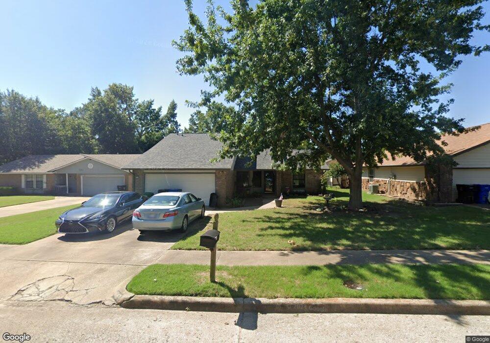 1113 W Vicksburg Place, Broken Arrow, OK 74011 - photo 1