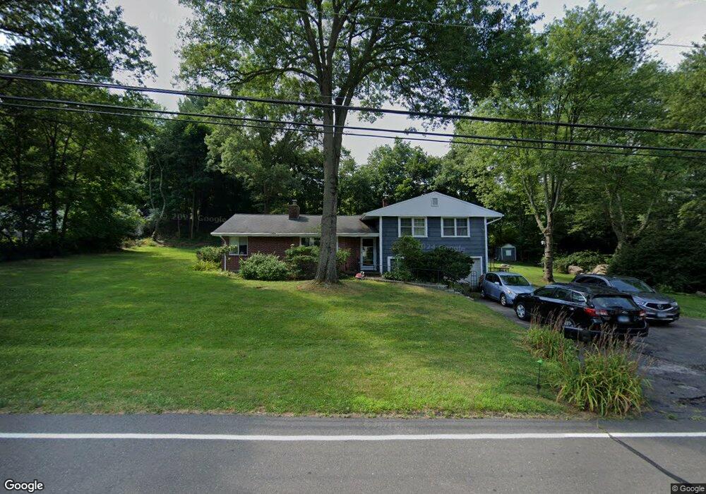 11 Geneva Rd, Norwalk, CT 06850 - photo 1