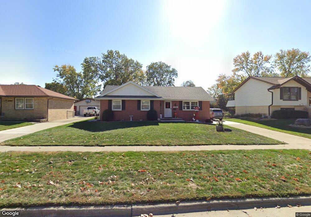 1439 N 8th Ave E, Newton, IA 50208 - photo 1