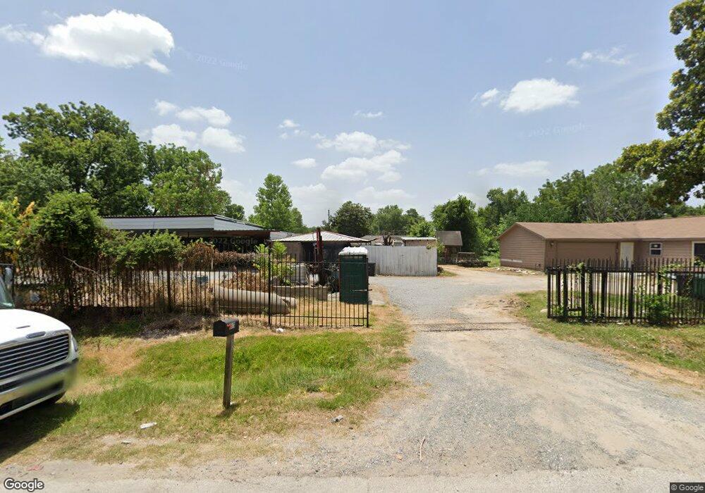 913 Prosper St, Houston, TX 77088 - photo 1