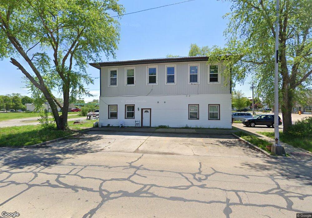 1221 Broadway Ave, Mattoon, IL 61938 - photo 1