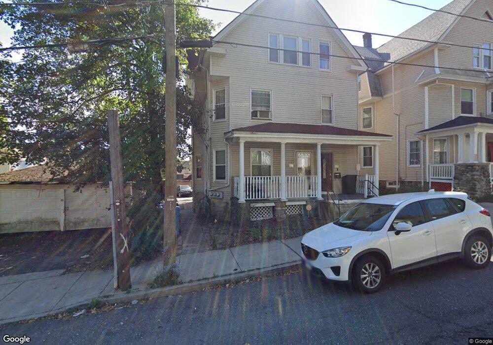 276 Pine St, Waterbury, CT 06710 - photo 1