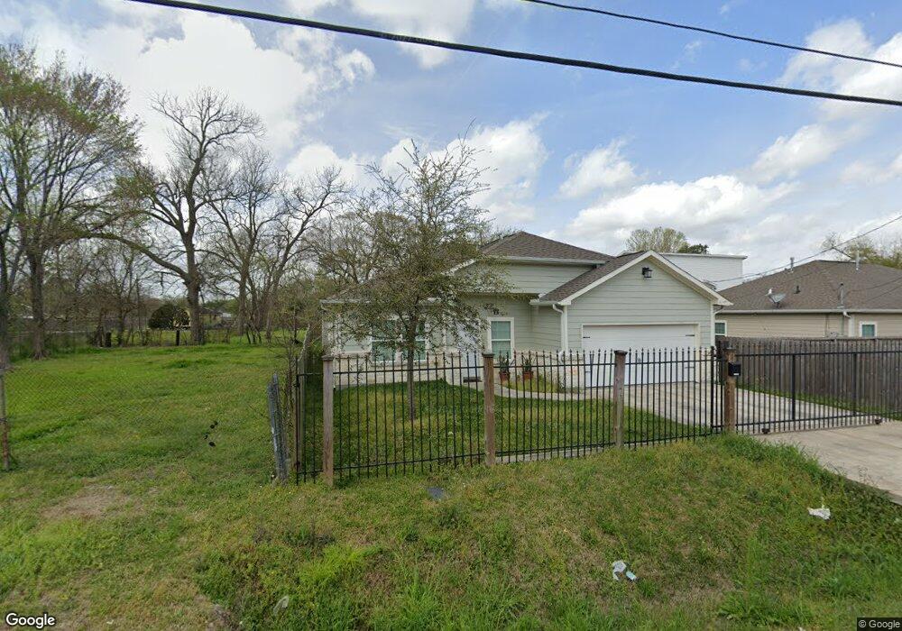 3413 Wayne St, Houston, TX 77026 - photo 1