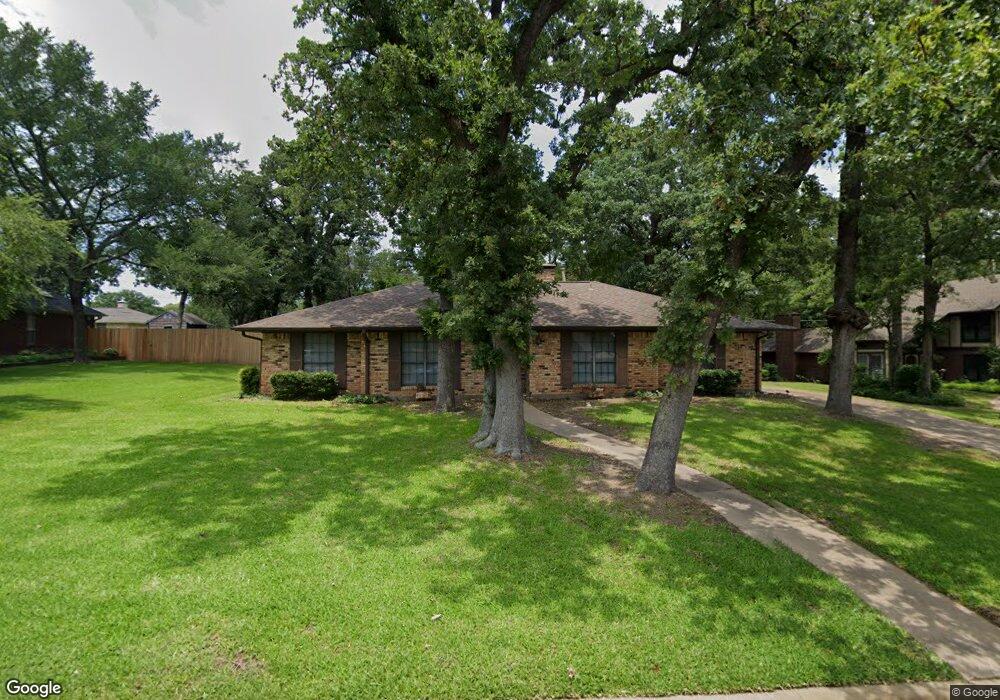 4025 Hidden Valley Dr, Denison, TX 75020 - photo 1