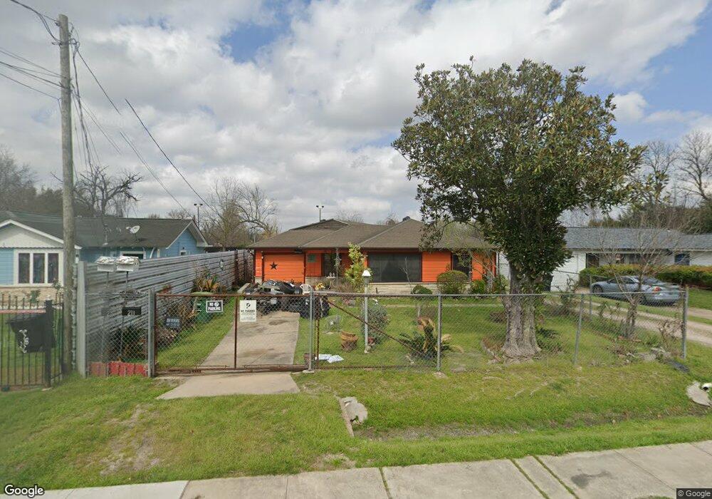 211 De Boll St, Houston, TX 77022 - photo 1