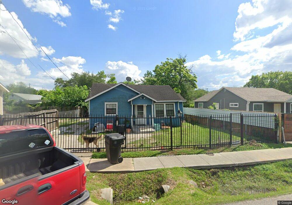 820 Barkley St, Houston, TX 77022 - photo 1