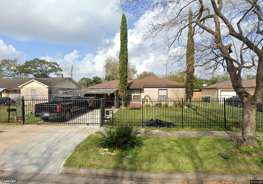 7551 Hereford St, Houston, TX 77087 - photo 1