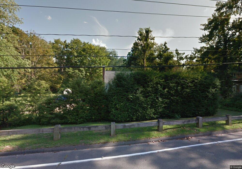 92 Riverside Rd, Simsbury, CT 06070 - photo 1