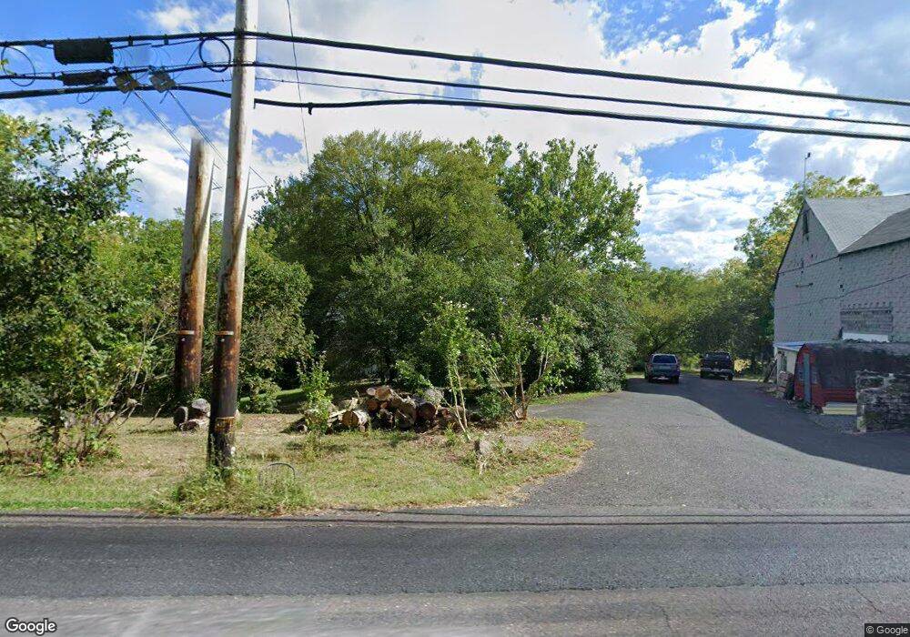 127 Game Farm Rd, Schwenksville, PA 19473 - photo 1