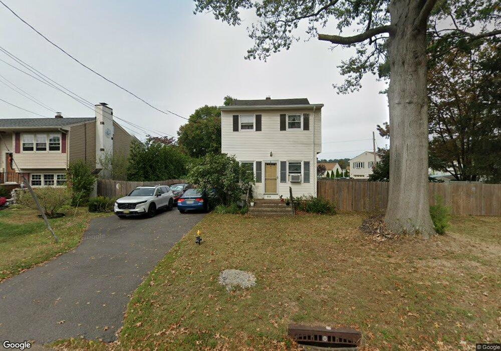 589 Cook Ave, Middlesex, NJ 08846 - photo 1