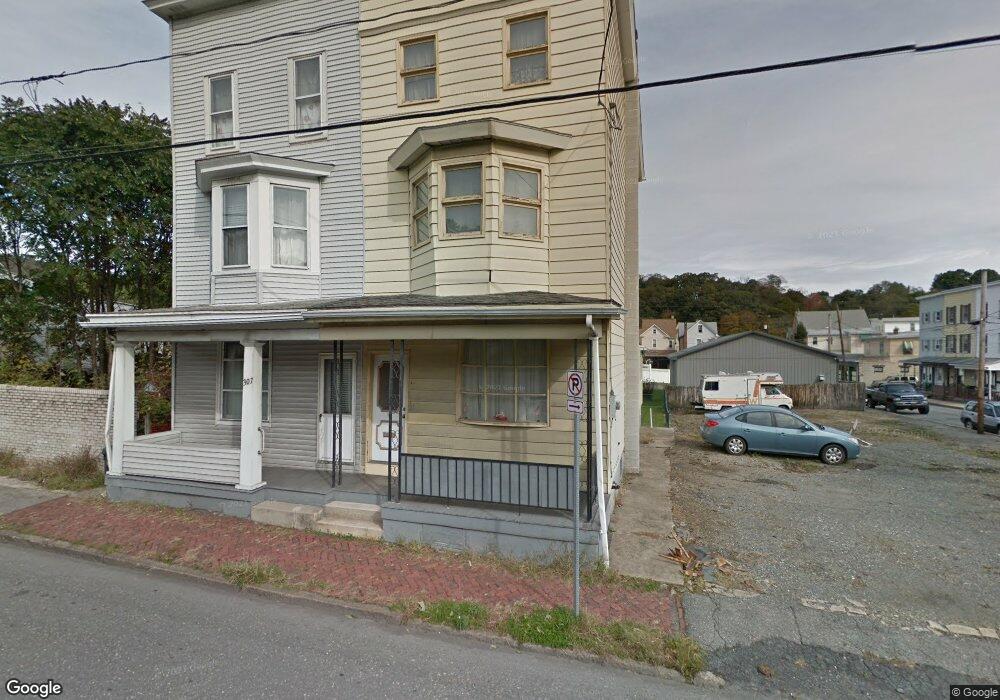 305 N Railroad St, Tamaqua, PA 18252 - photo 1