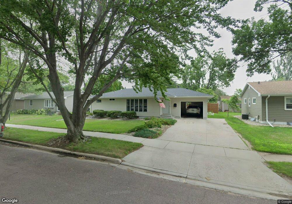 1413 E 4th Ave, Mitchell, SD 57301 - photo 1