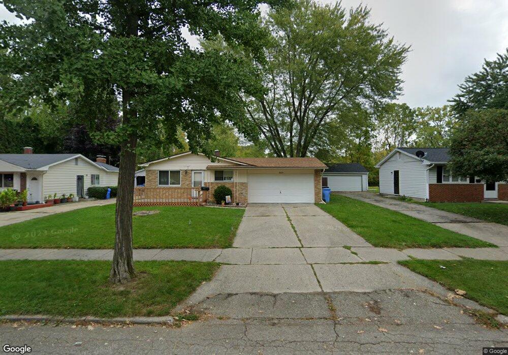 3525 Berwick Dr, Lansing, MI 48911 - photo 1