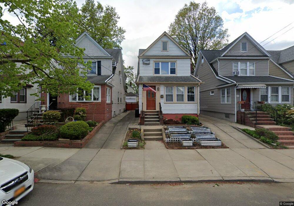 6922 Manse St, Forest Hills, NY 11375 - photo 1