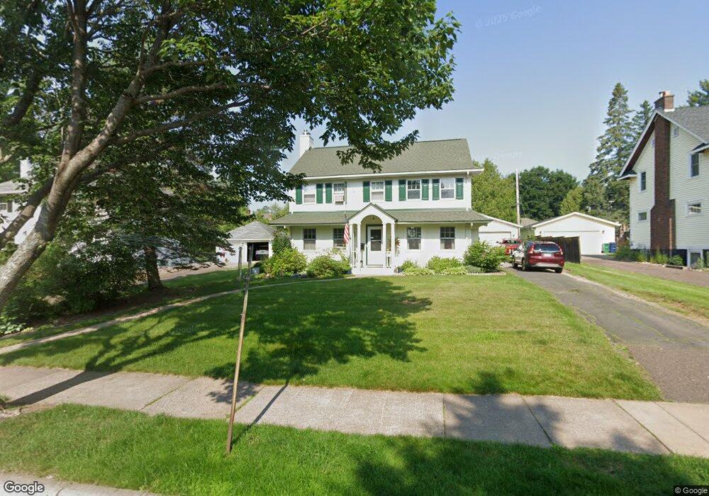 1909 Lakeview Dr, Duluth, MN 55803 - photo 1