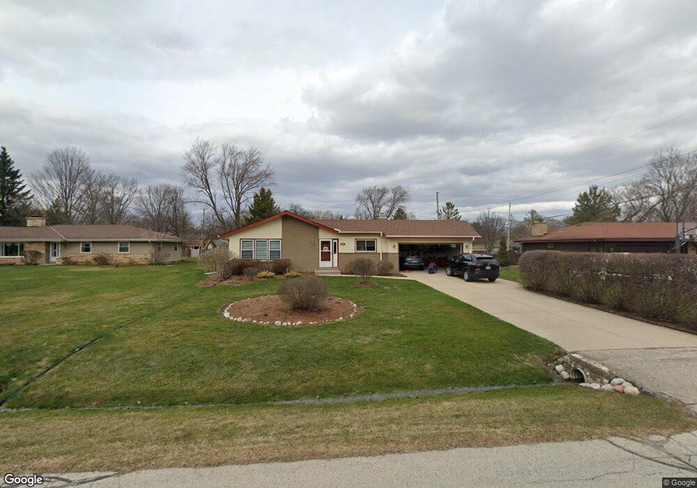 12032 W Steven Place, Franklin, WI 53132 - photo 1
