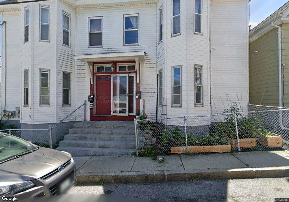 43 Abbott St unit 2nd flr, Lowell, MA 01852 - photo 1