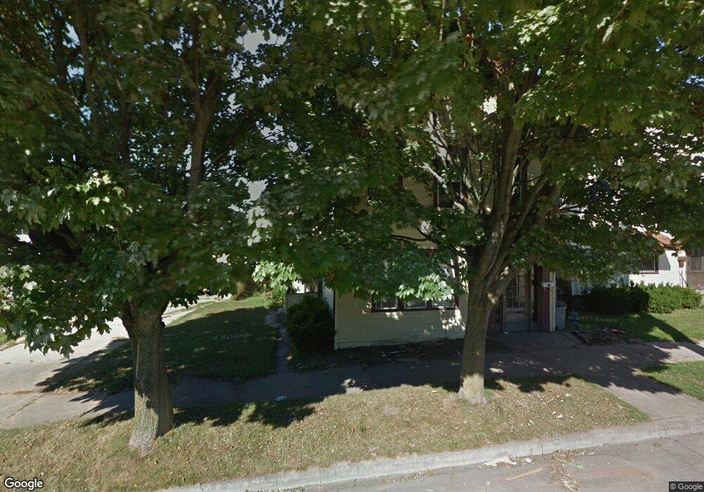 408 N 6th St, Manitowoc, WI 54220 - photo 1