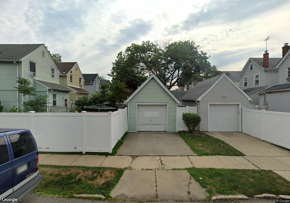 23702 Fairbury Ave, Bellerose, NY 11426 - photo 1