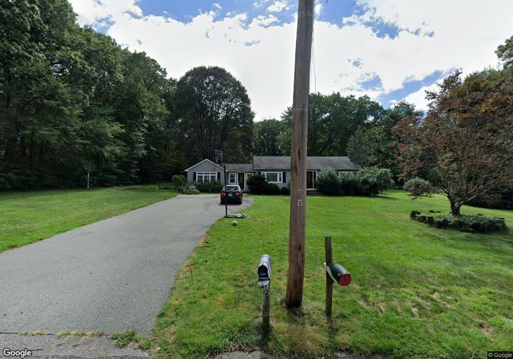 14 Hancock St, Plainville, MA 02762 - photo 1