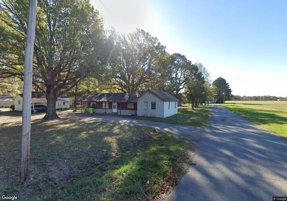 807 W 4th St, Stuttgart, AR 72160 - photo 1