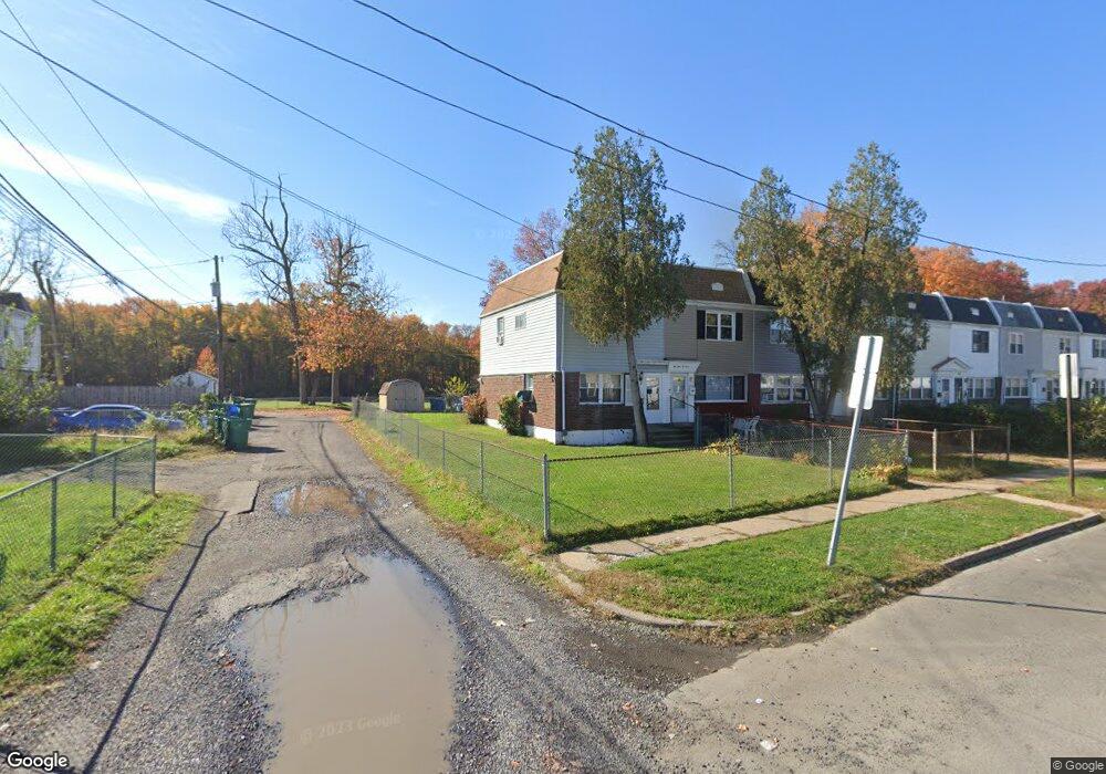 2401 Fleetwing Dr, Levittown, PA 19057 - photo 1