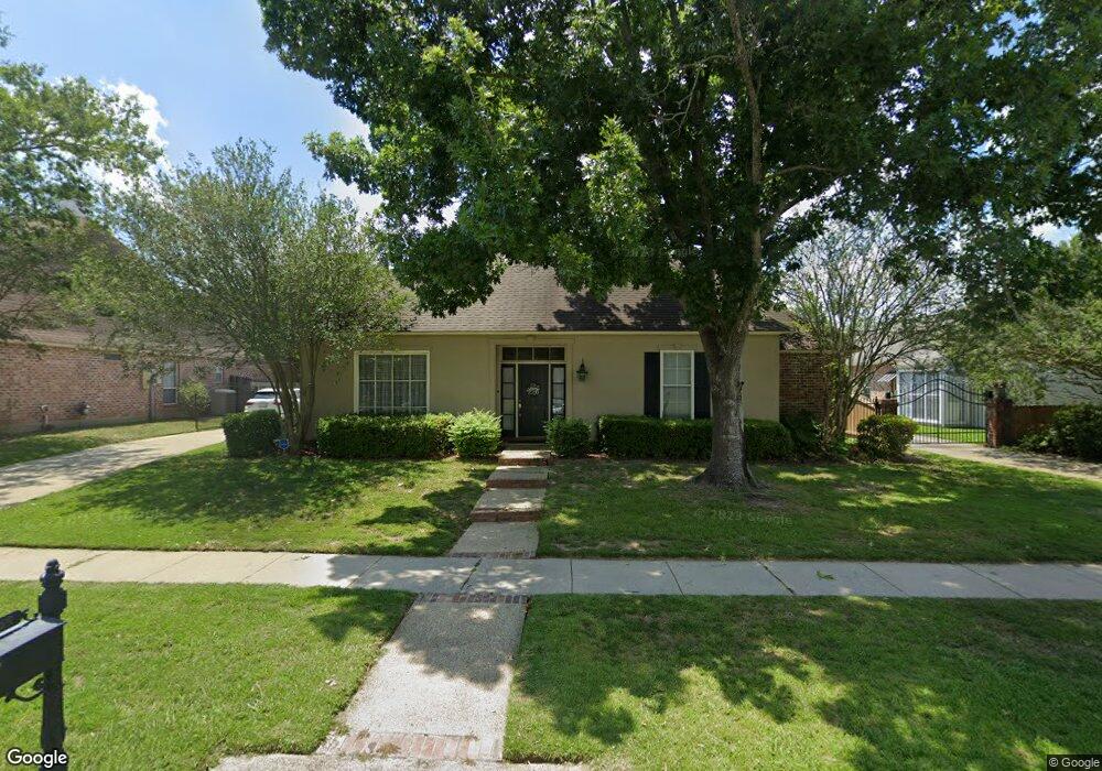 1755 Ridgeland Dr, Baton Rouge, LA 70810 - photo 1