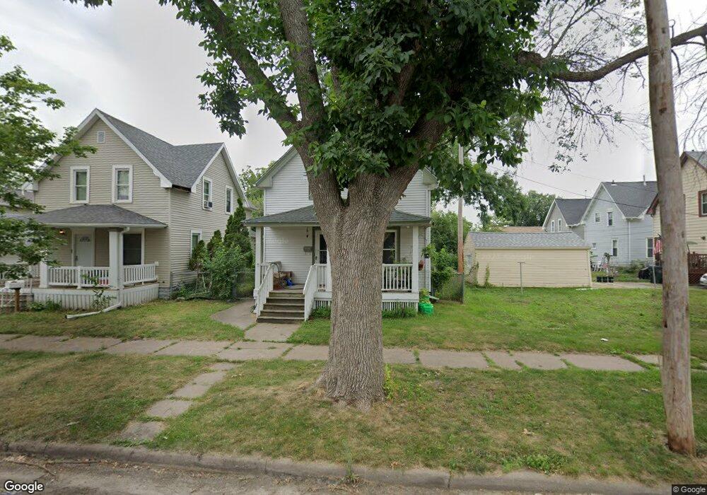 917 7th St SW, Cedar Rapids, IA 52404 - photo 1